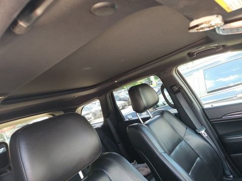 Used 2021 Jeep Grand Cherokee Limited w/ Luxury Group II RWD image 36