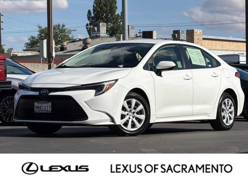 Used 2024 Toyota Corolla LE FWD image 1