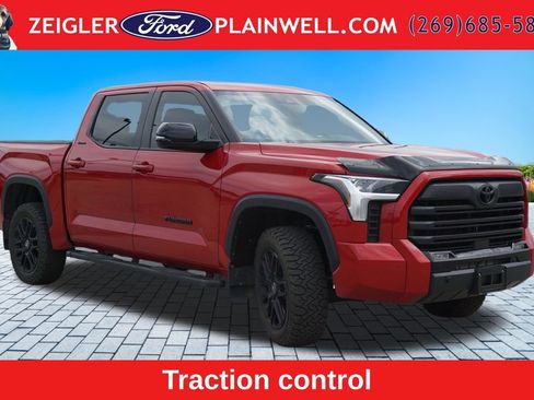 Used 2025 Toyota Tundra Limited AWD/4WD image 6