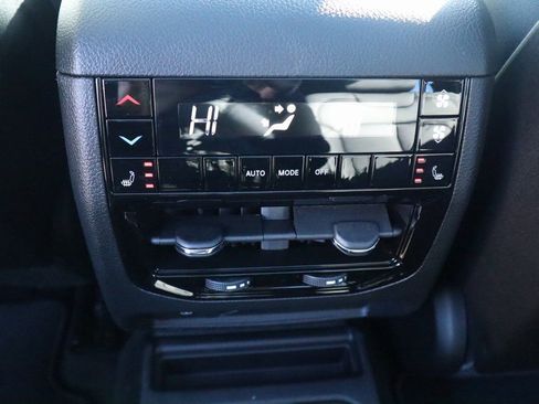 New 2025 Jeep Grand Cherokee L Limited AWD/4WD image 17