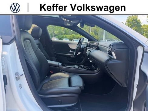 Used 2025 Mercedes-Benz CLA 250 4MATIC image 31