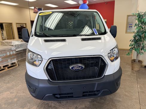 Used 2025 Ford Transit 250 Low Roof w/ Exterior Upgrade Package RWD image 2