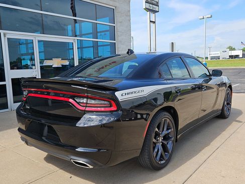 Used 2023 Dodge Charger SXT w/ Blacktop Package RWD image 4