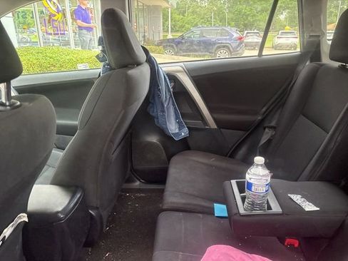 Used 2014 Toyota RAV4 XLE image 3