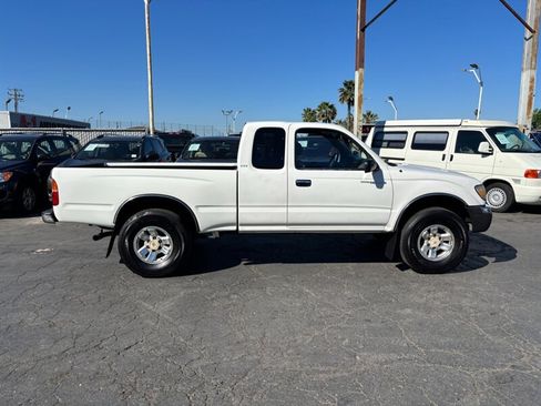 Used 1999 Toyota Tacoma 4x4 Xtracab V6 image 2