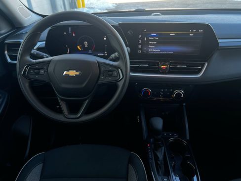 Used 2025 Chevrolet TrailBlazer LT image 13