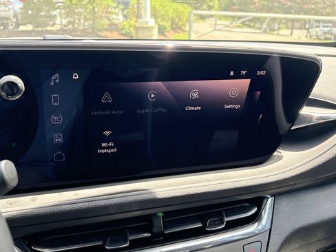 Used 2025 Buick Envista Preferred w/ Convenience I Package FWD image 23