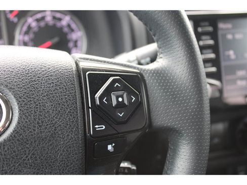 Used 2022 Toyota 4Runner TRD Off-Road Premium w/ Moonroof Package AWD/4WD image 20