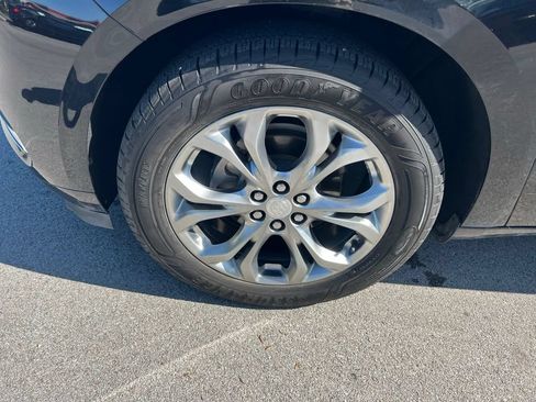 Used 2020 Buick Enclave Avenir w/ Avenir Technology Package AWD/4WD image 12