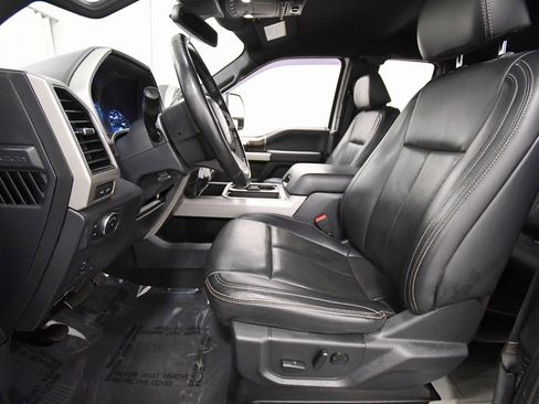 Used 2022 Ford F350 Lariat image 14