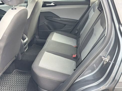 Used 2024 Volkswagen Taos S image 17