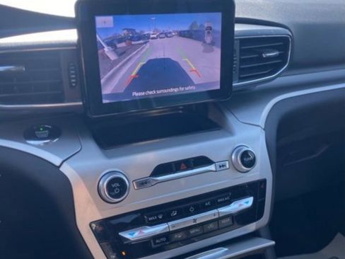 Used 2021 Ford Explorer XLT w/ Equipment Group 202A image 24