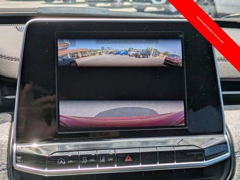 New 2025 Jeep Compass Latitude w/ Sun & Sound Group image 21