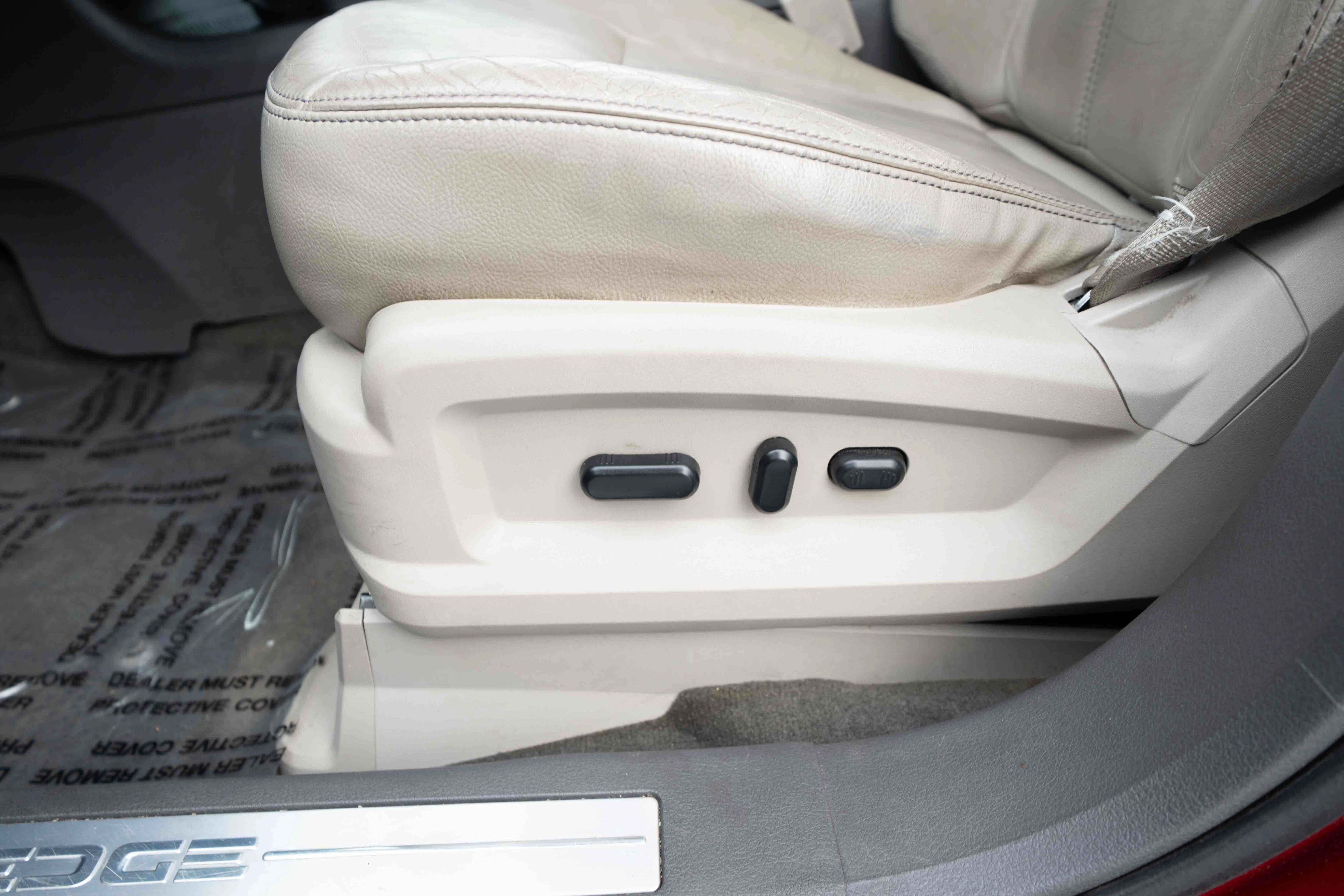 Used 2013 Ford Edge Limited FWD image 12