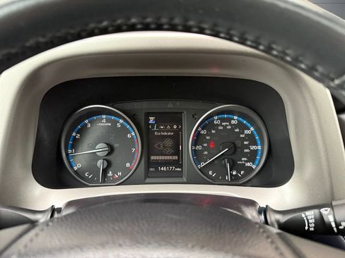 Used 2018 Toyota RAV4 XLE AWD/4WD image 27