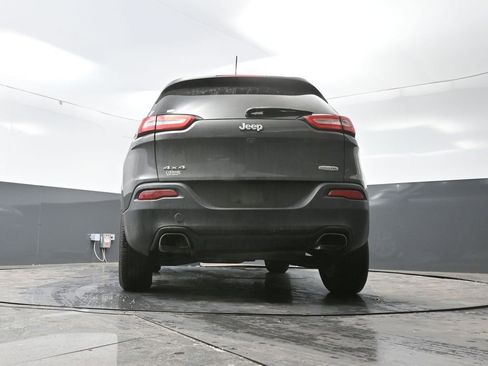 Used 2015 Jeep Cherokee Latitude w/ Cold Weather Group image 31