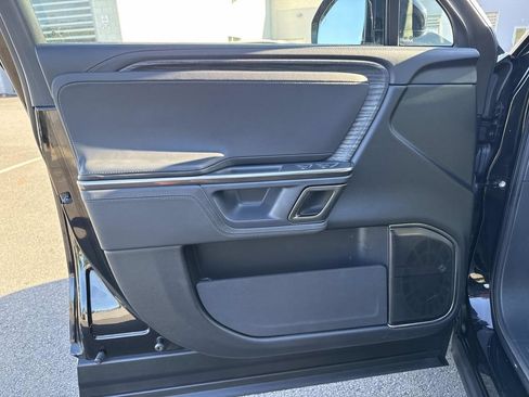 Used 2023 Rivian R1S Launch Edition AWD/4WD image 9