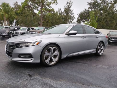 Used 2018 Honda Accord Touring image 1
