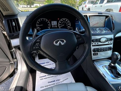 Used 2010 INFINITI G37 Convertible w/ Premium Pkg RWD image 7