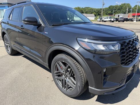 New 2026 Ford Explorer ST-Line w/ ST-Line Street Pack AWD/4WD image 1