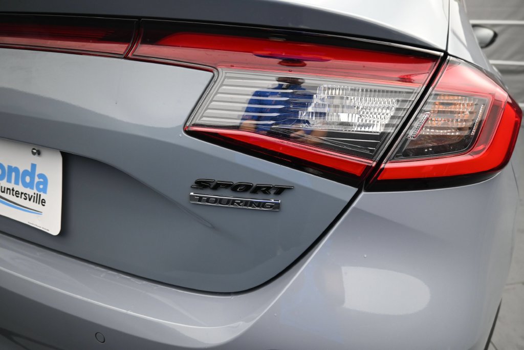 Used 2022 Honda Civic Sport Touring image 19