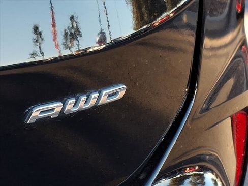 Used 2024 Ford Edge SEL image 9