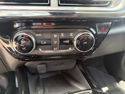 New 2026 Chevrolet Trax ACTIV w/ Sunroof Package FWD image 25