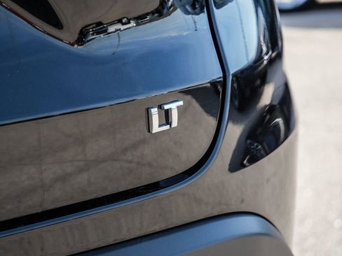 Used 2025 Chevrolet Trax LT FWD image 11