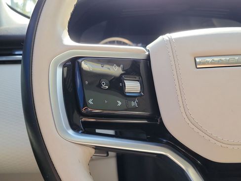 Used 2022 Land Rover Range Rover Velar S image 31