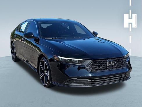 Used 2025 Honda Accord Sport image 1