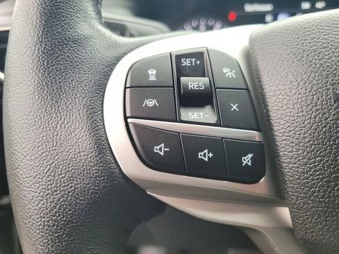 Certified 2022 Ford Explorer XLT w/ Equipment Group 202A image 27