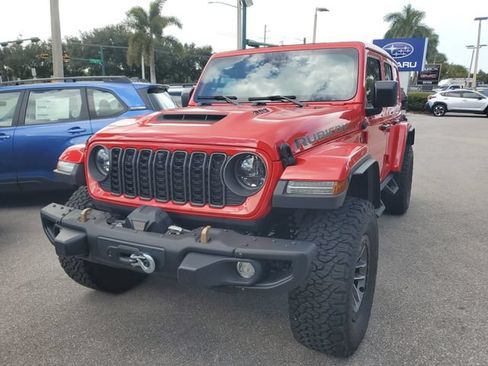 Used 2024 Jeep Wrangler Unlimited Rubicon 392 AWD/4WD image 2