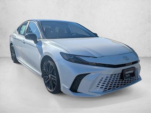 Used 2026 Toyota Camry XSE FWD image 7