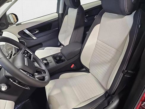 New 2025 Land Rover Discovery Sport S image 15