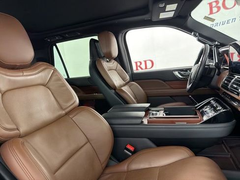 Used 2024 Lincoln Navigator L Reserve AWD/4WD image 16