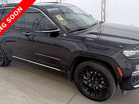 Used 2023 Jeep Grand Cherokee Summit w/ MOPAR Finishing Package AWD/4WD image 3