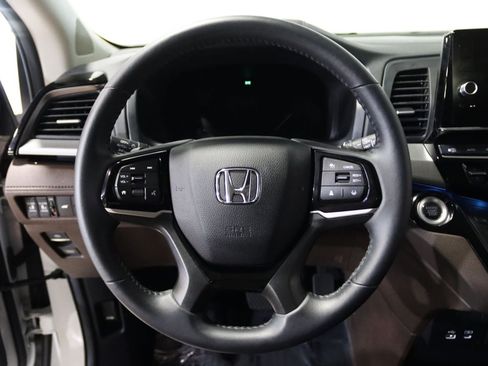 Used 2025 Honda Odyssey Touring image 41