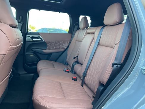 New 2026 Mitsubishi Outlander SEL image 26