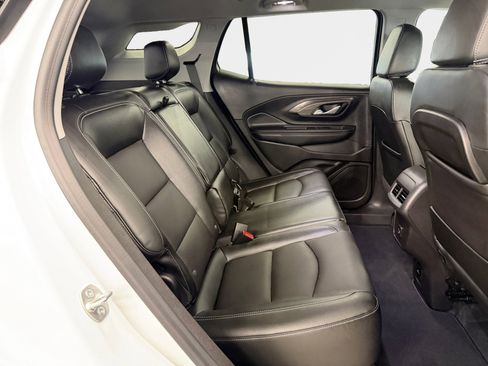 Used 2024 GMC Terrain SLT w/ Tech Package image 11