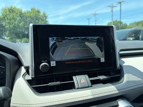 Used 2025 Toyota RAV4 XLE w/ Convenience Package AWD/4WD image 18