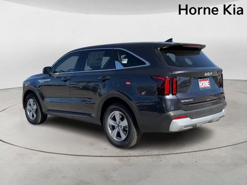 New 2026 Kia Sorento LX FWD image 5