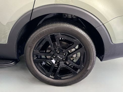 Used 2024 Kia Telluride EX X-Line AWD/4WD image 35