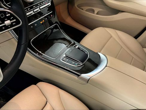 Used 2020 Mercedes-Benz GLC 300 image 15