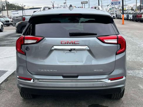 Used 2024 GMC Terrain Denali w/ Denali Premium Package image 4