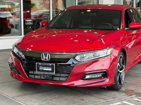 Used 2020 Honda Accord Sport image 2