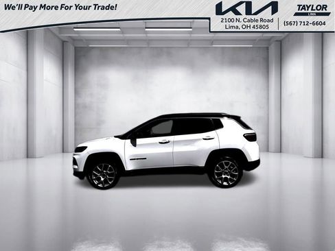 Used 2025 Jeep Compass Limited AWD/4WD image 3