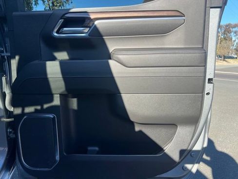 Used 2023 Chevrolet Silverado 1500 LT AWD/4WD image 26