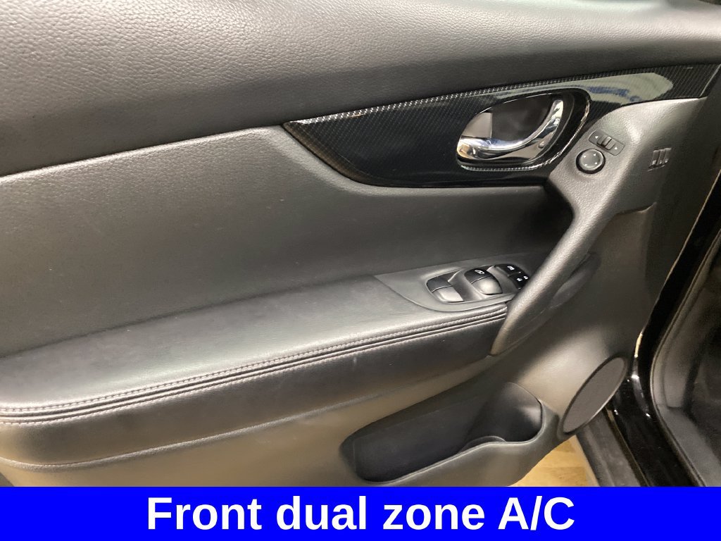 Used 2017 Nissan Rogue SL w/ SL Premium Package AWD/4WD image 8