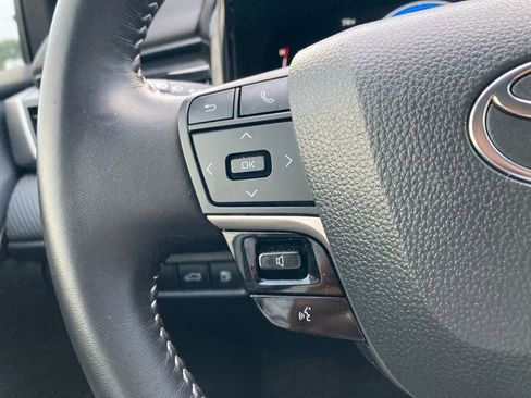 Used 2025 Toyota Camry SE image 13