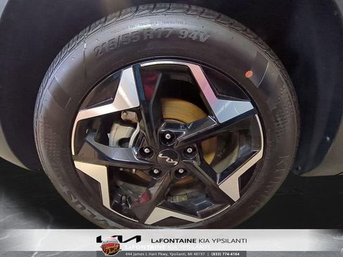 Certified 2025 Kia Seltos S image 32